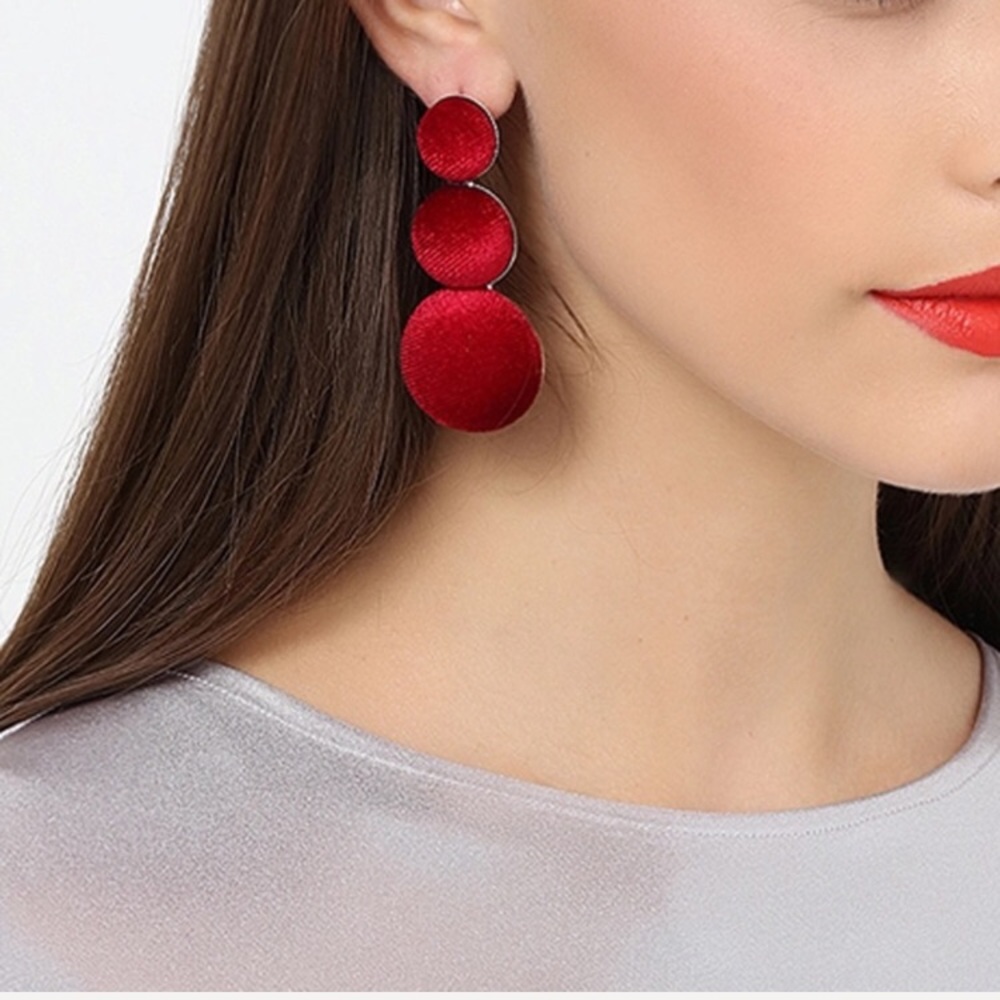 🆕Tessa Burgundy Red Velvet Statement Earrings - Picture 5 of 8